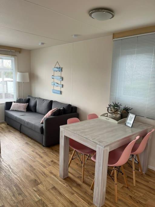 Chalet + Tiny House Nabij Strand Petten Exterior foto