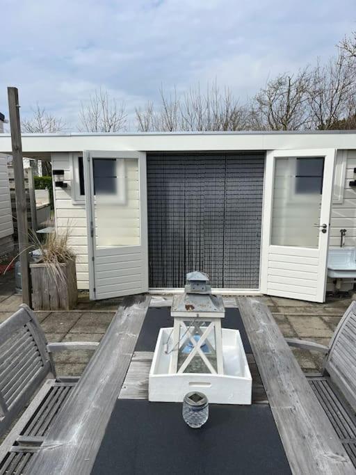 Chalet + Tiny House Nabij Strand Petten Exterior foto